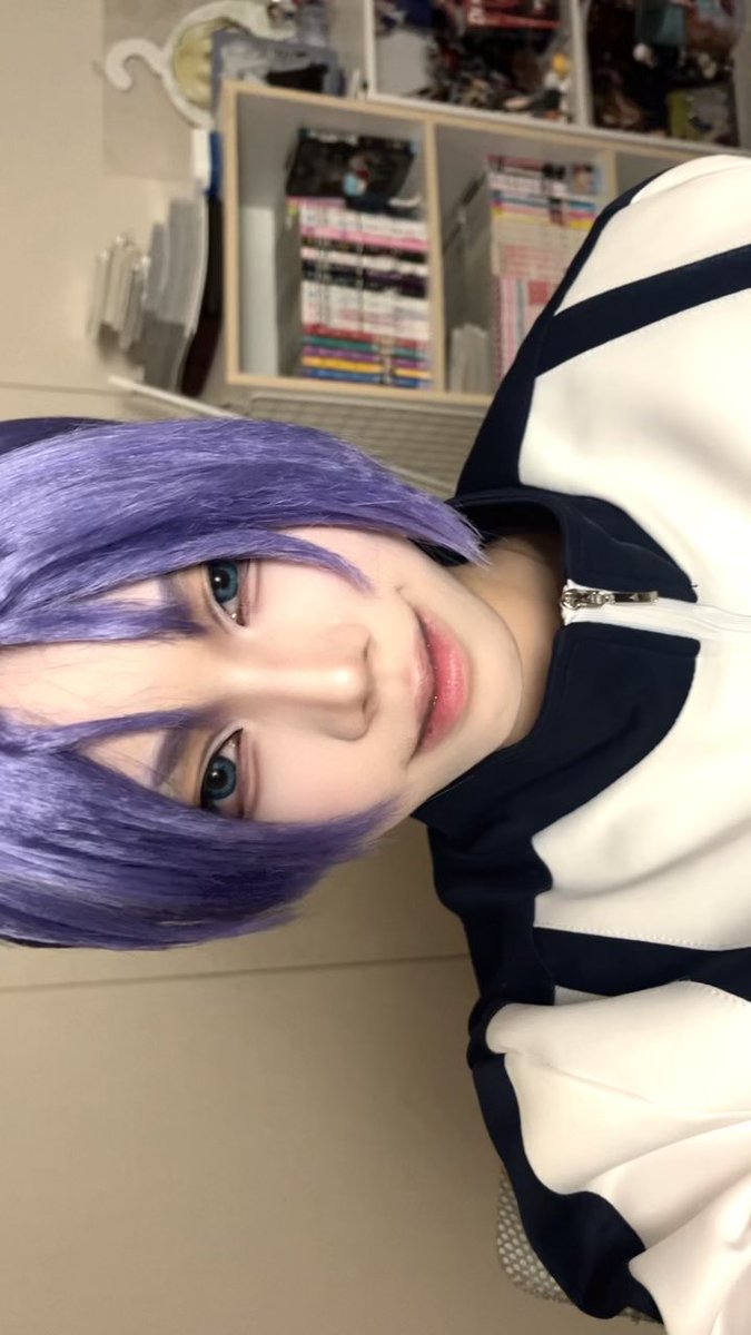 mae_yi1's tweet photo. ブルーロック 御影玲王cos

カラコンの色違う、練習だから許して！ https://t.co/ebxAJOgulS