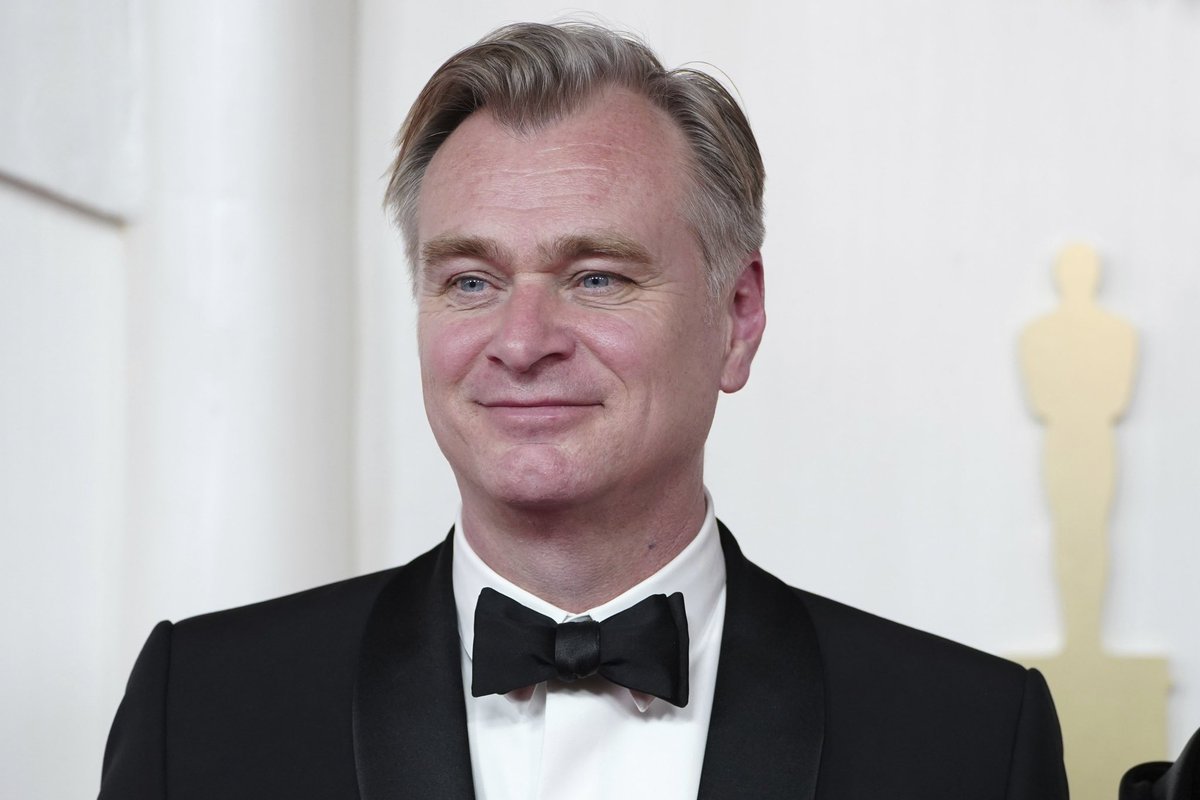 sw_holocron's tweet photo. Christopher Nolan says he watched STAR WARS 12 times in theaters when it was released

"That, for me, was just the essence of this medium — create an entire world that you can understand and live in, that’s absolutely different from everyday life. That’s the great joy of movies"

(Source: @nytimes)