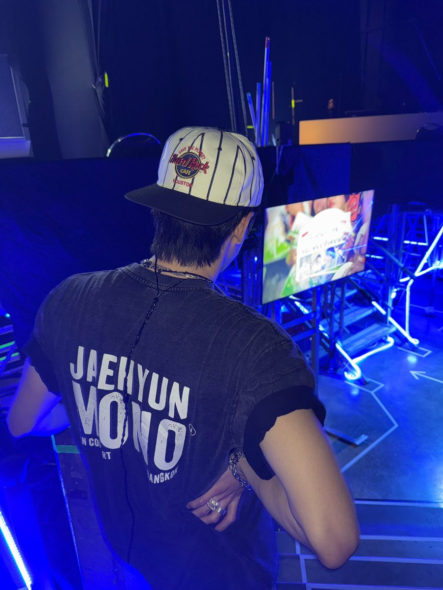 nnurserii10's tweet photo. อิจฉาแจฮยอนจังมีแฟนน่ารักกกก 😜 #JAEHYUN_MONO_BANGKOK https://t.co/zIQS72NOYg
