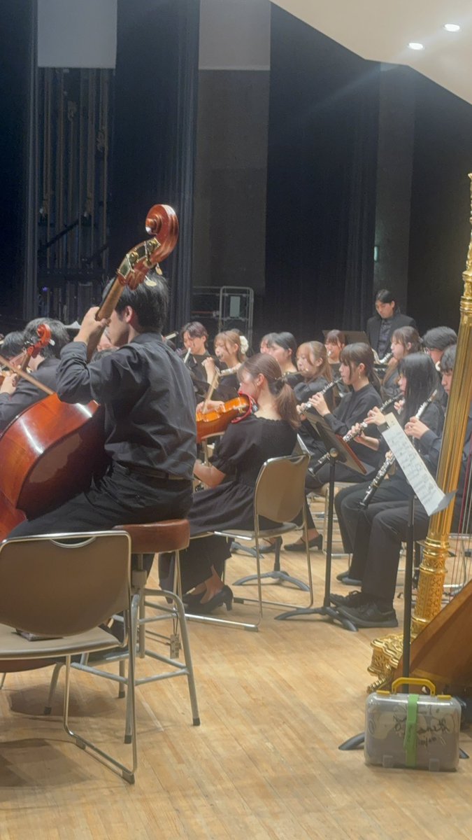 sax3528's tweet photo. 第１回Aube Philharmonic Orchestra Japan 定期演奏会の
皆さまの素晴らしい演奏の様子を、舞台袖から撮影させていただきました！ https://t.co/VOlJxcdxXp