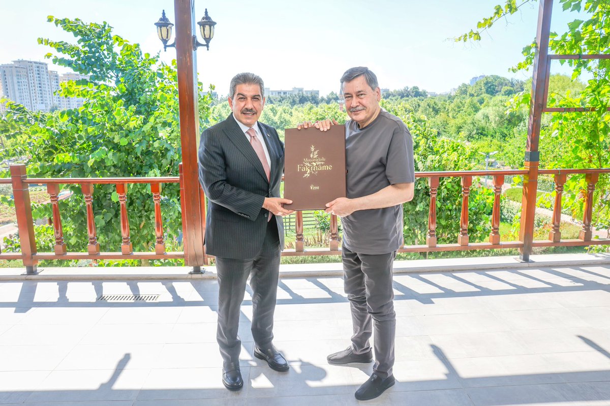 tevfikgoksu's tweet photo. Önceki dönem Ankara Büyükşehir Belediye Başkanımız Melih Gökçek ağabeyimizi, Prof. Dr. Sadettin Ökten Şehir Düşünce Merkezimizde misafir etmekten büyük memnuniyet duyduk.

Esenler’de hayata geçirdiğimiz projeleri anlatarak kendisiyle istişarelerde bulunduk. Tecrübelerini dinleme imkanı elde ettik. Katkılarından ve nazik ziyaretlerinden ötürü değerli Başkanımıza teşekkür ediyor, sağlık ve afiyet diliyorum. @06melihgokcek