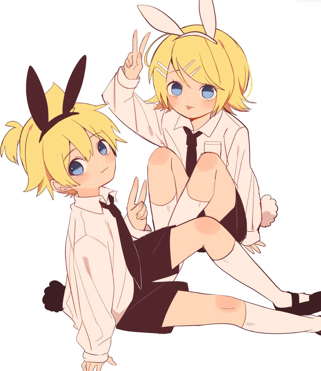 Nayuu86's tweet photo. うさ耳リンレン🐰 https://t.co/GnhKBIpLwv