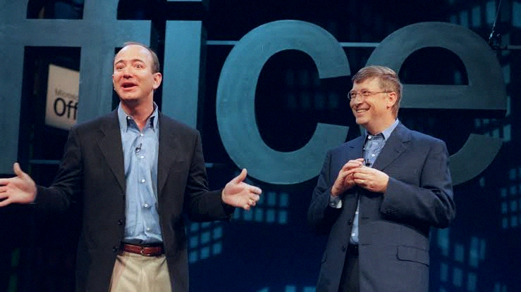 russreport's tweet photo. Microsoft $MSFT wrapped up the week with a market cap just $250B ahead of Amazon $AMZN—crazy how close they are now. https://t.co/Csj3BCDnwi