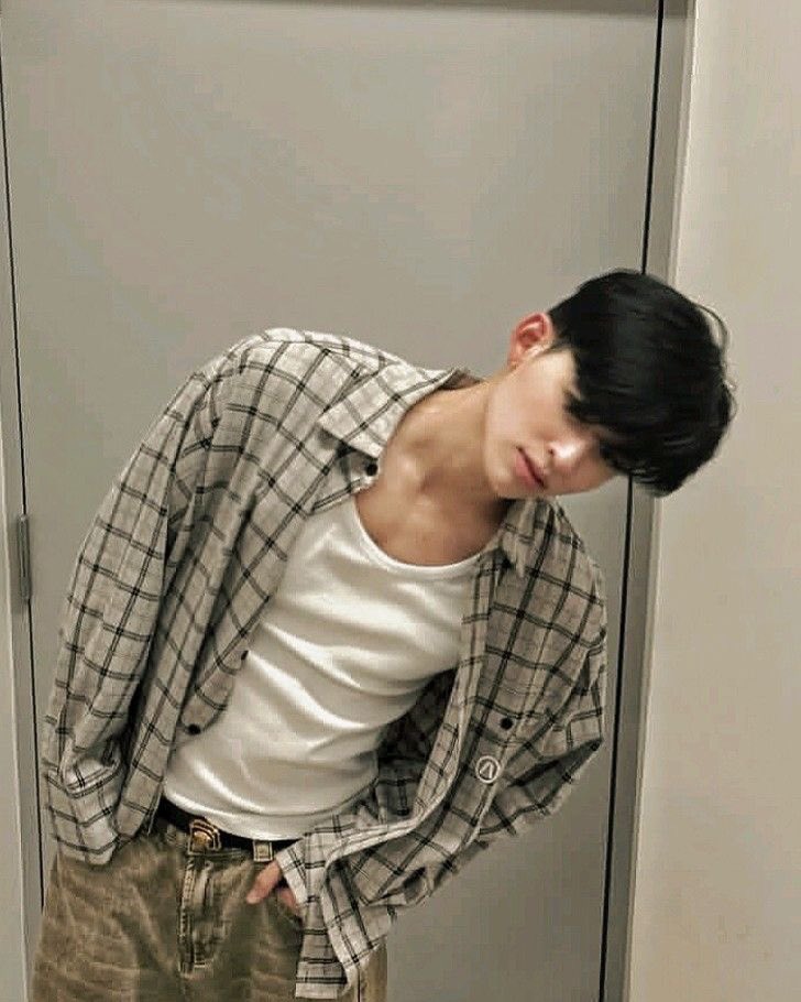little_ploypp's tweet photo. คุณปอนด์เซ็ทนี่คือหล่อมากกกกกกก! เห็นรูปแล้วรู้สึกคุ้มค่าเน็ตที่สุด 🤟🏻🤍 https://t.co/hiScu0KtGb
