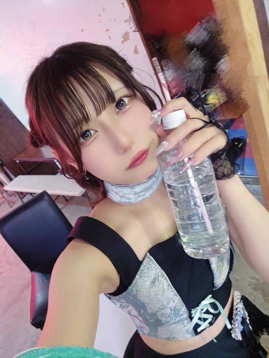 minori_csmsly's tweet photo. これっていわゆる間接キッス？？？ https://t.co/4LaEoJYP9I