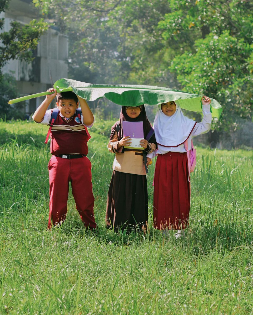 emirald95's tweet photo. Tema : Culture Real Moments 
Simfoni warna dan tradisi 

@realmeindonesia 
@realmecommunity 
#realmephotographyawards 
#shotonrealme 
#cultureal https://t.co/97dL0PraPH