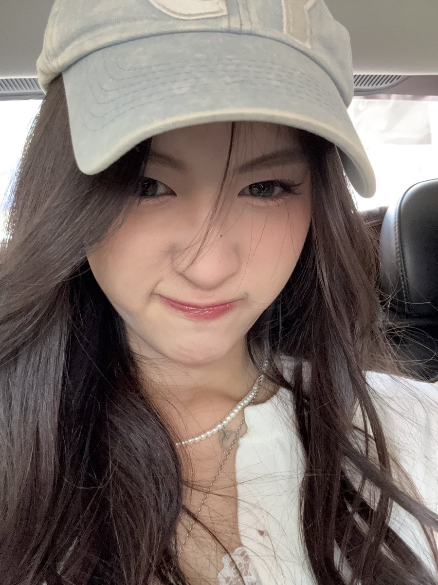 AmiAmikaa's tweet photo. ย้ายเซิร์ฟกันหน่อย🤍🇰🇷 https://t.co/v7nVE2oCud
