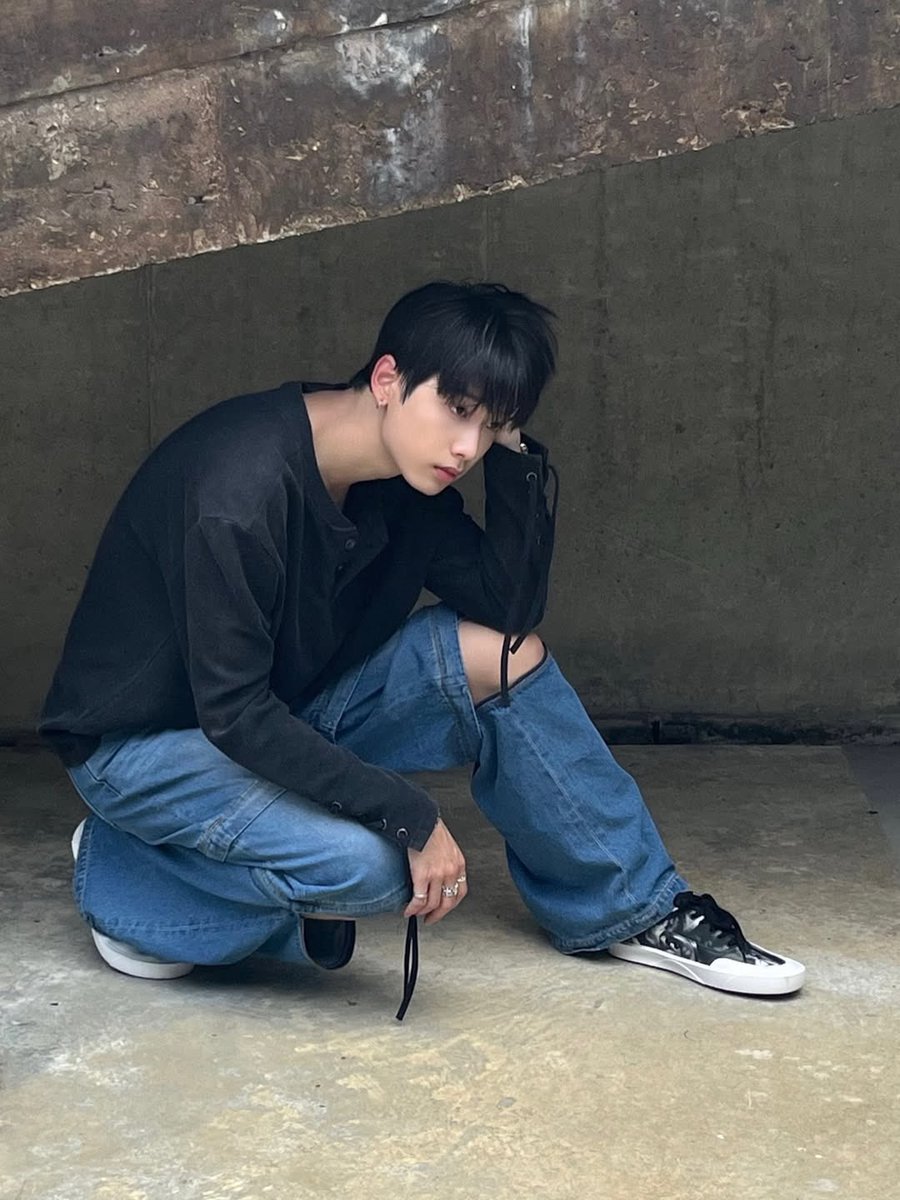 nexstatistics_'s tweet photo. โอ้โหหห มุมนี้หล่อมาก ตาหน้าดีขนาดนี้ได้ยังไงคะเนี่ย

NEX CHRISTIAN LOUBOUTIN
 
#ChristianLouboutin
#NEXnattakit https://t.co/mhtMKLpSrm
