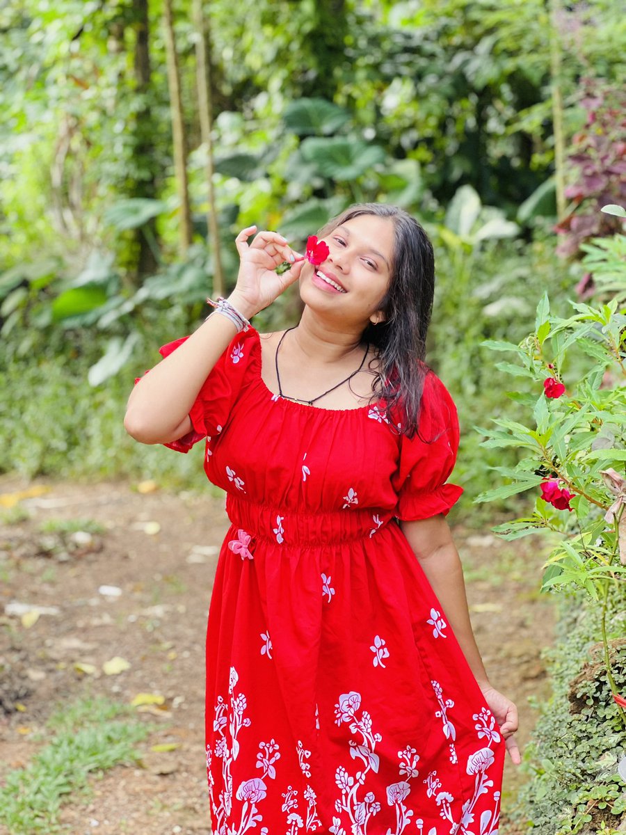 HansamaliSasini's tweet photo. මට ඉන්දියාවට යන්නෝනි.. 🥹🌺🇮🇳

#hilights #viral #indian #natural https://t.co/Q3riPDPiag