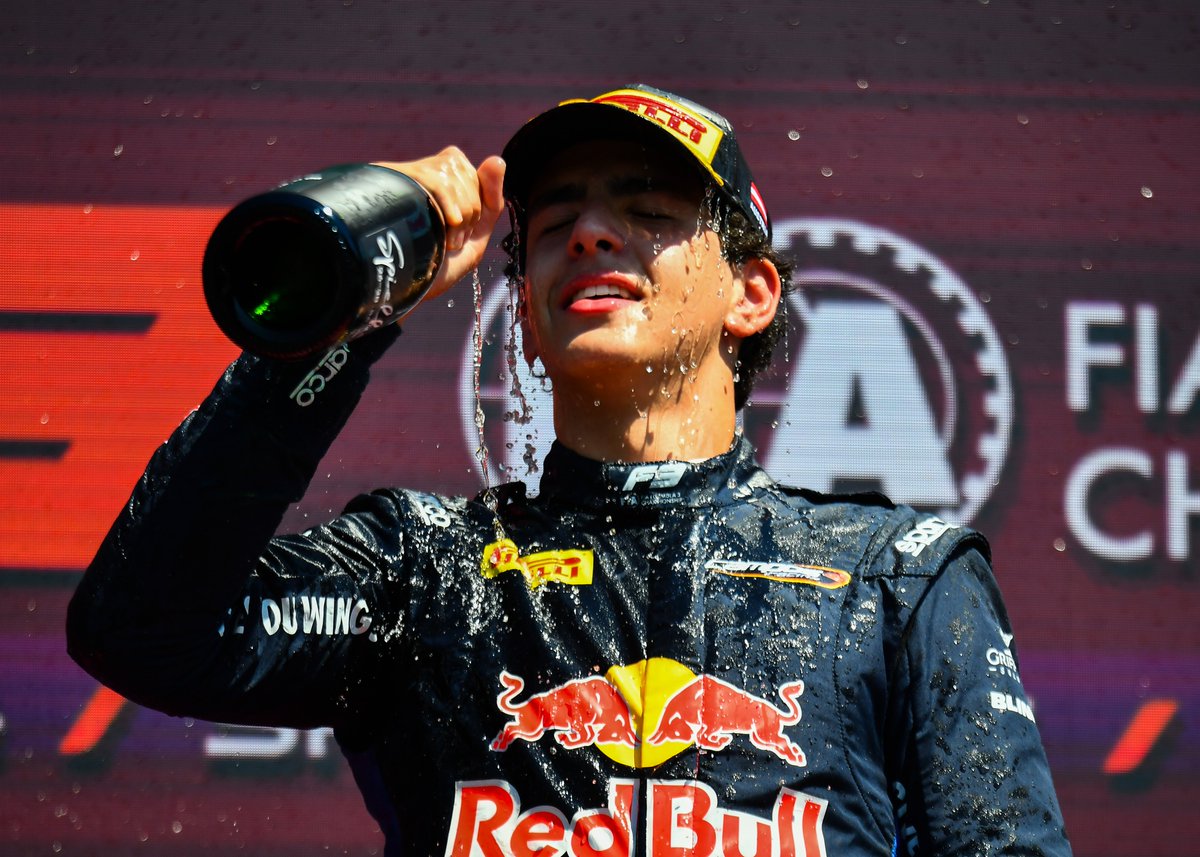 Formula3's tweet photo. Pics to save for the Spielberg scrapbook 📔

A day that Ernesto Rivera won't forget in a hurry 🥹

#F3 #AustrianGP https://t.co/KxDX8HHpgI