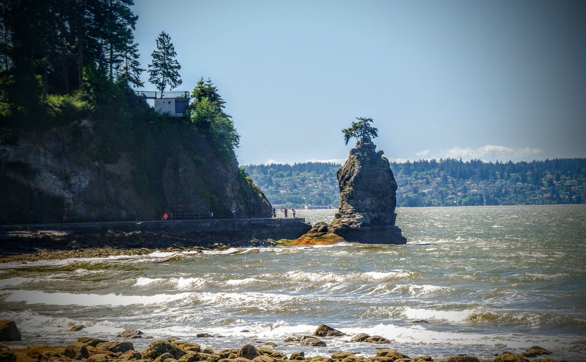 peteraspeslagh's tweet photo. I really don’t get it. You’re finally in the fantastic city of Vancouver. And then you go play football. #worldcup https://t.co/xkXL4QzJVu