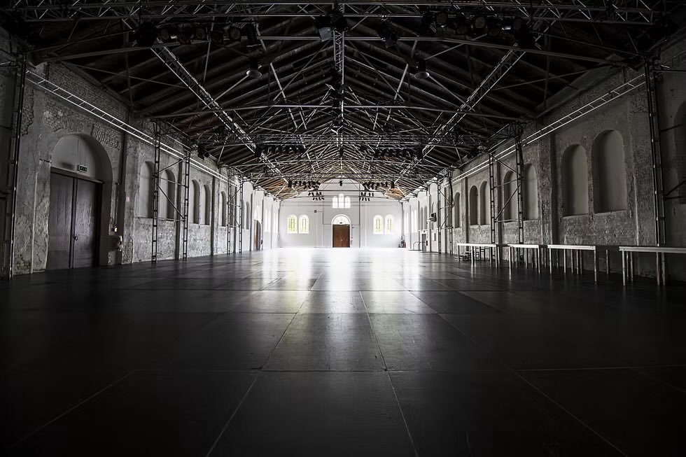 centralperksabi's tweet photo. How to get toe BTS POP UP MUNICH: 
a small thread from a Munich local (me lol): This is where the Pop Up Store will be in Munich: 

📍Utopia (basically an event hall where art exhibitions, concerts etc take place at Heßstraße 132)

Here’s how to get there from
the city center: https://t.co/LlI3Jvx1NO