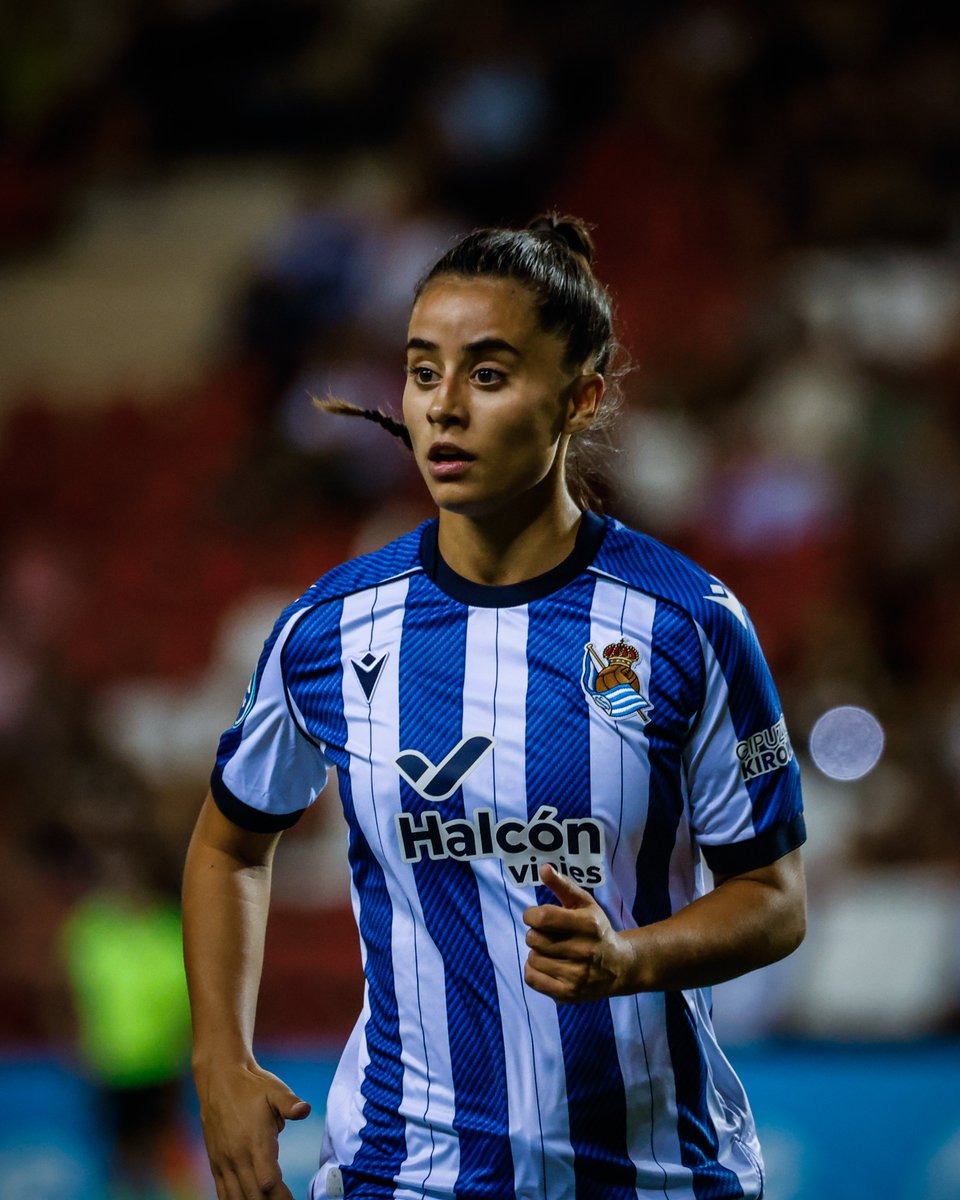 RealSociedadFEM's tweet photo. 🤝 Elene Guridi, Granada CF-ra utzita. Zorte on, Elene! https://t.co/75OLgGr2C3