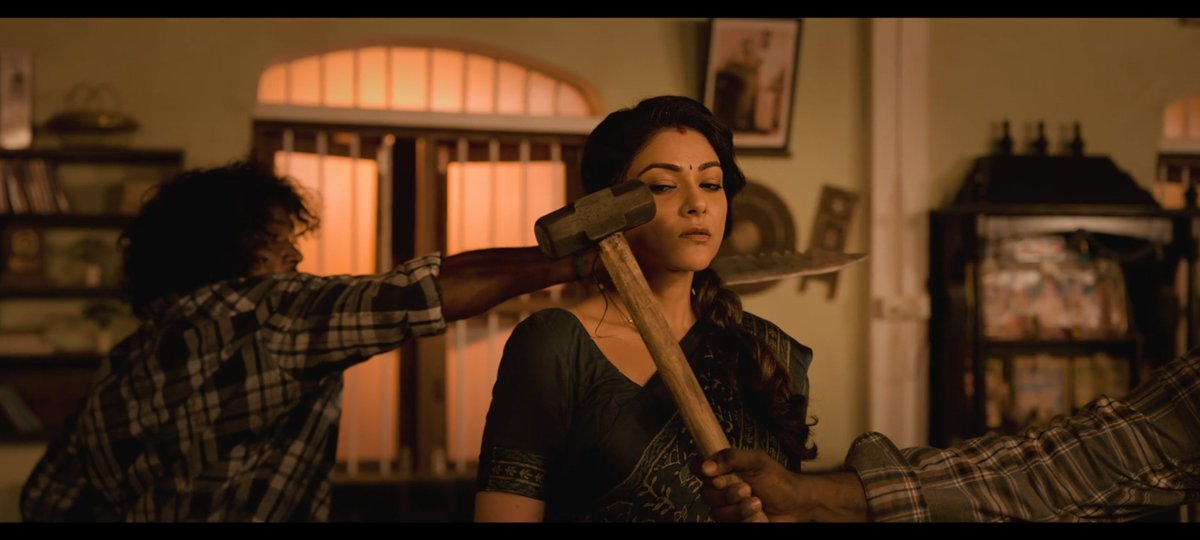 ManiBunnyFan's tweet photo. Mana Telugu directors yenduku ila tiyaleka pothunaroo telidhu , female characters ni ila raskoru 

Venky mama ki apt ee movie asalu , remake ideas unte venky mama chesthe super untundi https://t.co/VwFAdW07AU