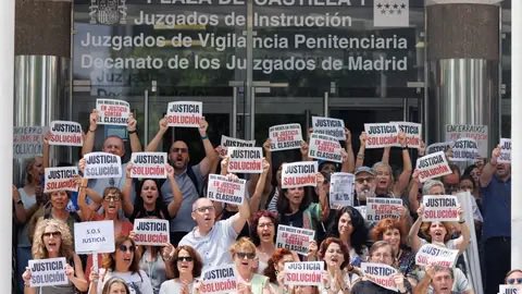 natalia_velilla's tweet photo. Vamos con el #3 hilo de #10TipsDeJueces especial “desmintiendo y corrigiendo informaciones sesgadas”. Hoy “solo le hacéis huelgas al PSOE” y sus derivadas manipuladoras. Hilo va hilo 🧶 https://t.co/Dv14Bkrkoa