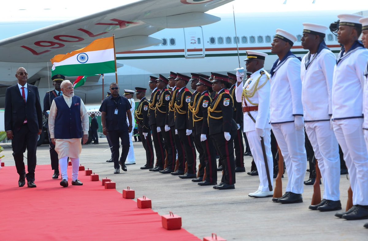 PMOIndia tweet picture