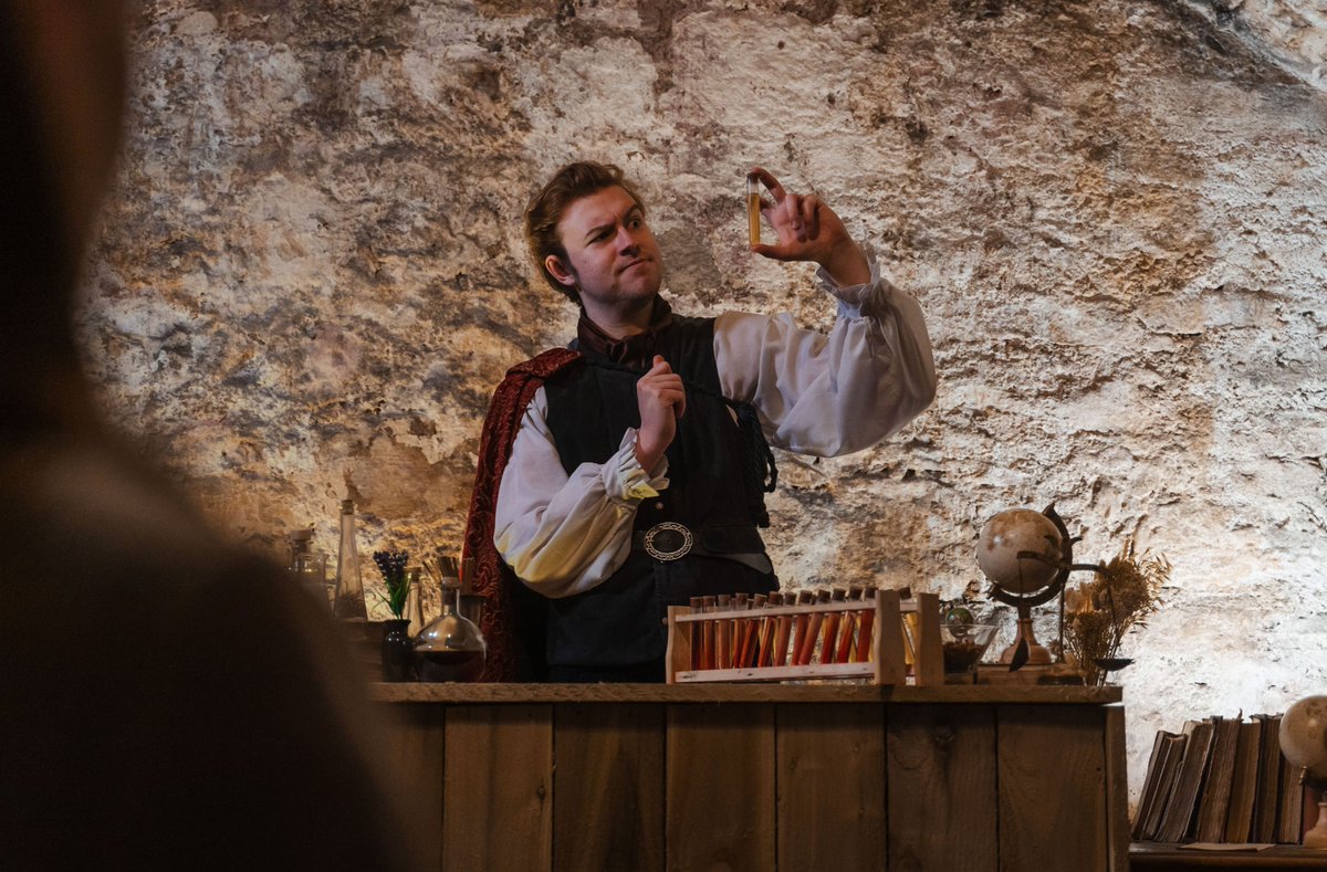 GlasgowWorldUK's tweet photo. Walk in the footsteps of history in this unique history tour and discover why this Edinburgh tourist attraction is now ranked 6th in the world
#AD #RealMaryKingsClose #Tour #History #Museum #Attraction #Edinburgh #WhatsOn #MustSeeEdinburgh #Tripadvisor  
https://t.co/aoM1UFrYym https://t.co/jAyN0Fu3Ju