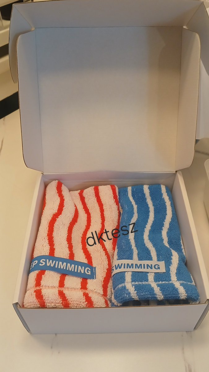 dktesz_'s tweet photo. 💜 Box set ผ้าขนหนู Towel : BTS Busan 💜 พร้อมส่ง

590 รวมส่ง 💌 (กล่องบุบนิดนึงนะคะ) 
สั่งซื้อ เมนชั่นเลยค่ะ
#ตลาดนัดบังทัน #ตลาดนัดBTS #ตลาดนัดบังทัน special gift Arirang army zone https://t.co/LAPr8bm7SZ