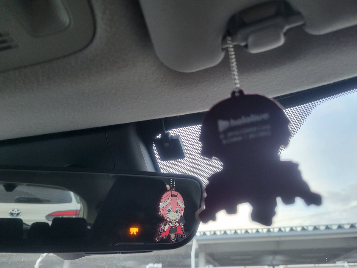 yoiro_4263's tweet photo. 仕事終わり
一日中原因不明な頭痛に眉間にしわ寄せてキツかったですね
しかも残業のセットで
明日一日行けば2連休頑張ります
本日もお疲れ様でした🍵 https://t.co/UQyOJMEL2b