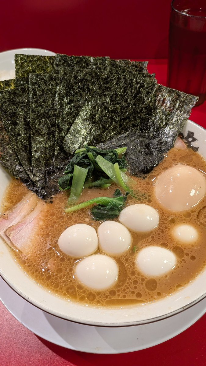boyasancamp's tweet photo. 王道家直系 修
特製ラーメン
うずら

カイワレも入れて野良裏家風にしようと思ってたら忘れたw
でも美味いからOKでーす

全力台風の予報だったから諦めてたけど普通の雨になって食えて幸せでござりまする https://t.co/XWruqzBUSH