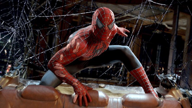MarvelNexus_616's tweet photo. ¡Se rumorea que Tobey Maguire llevará la versión Ultimate roja y dorada de su traje de Spider-Man en 'AVENGERS: DOOMSDAY'! 

(Fuente: @JamesMackwl) https://t.co/YwmltuYAJK