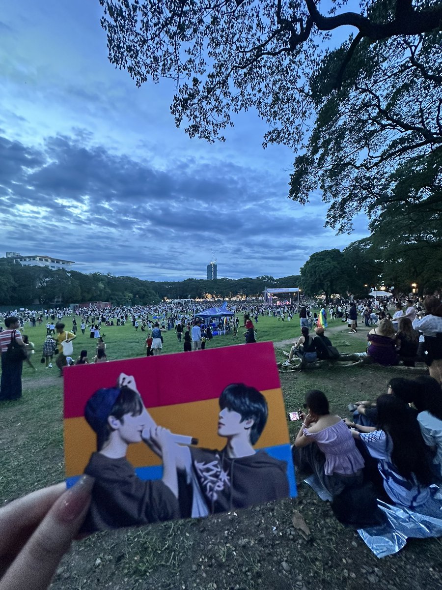 gyutmo's tweet photo. beomkai what ru doing here https://t.co/5zvzldZMtv