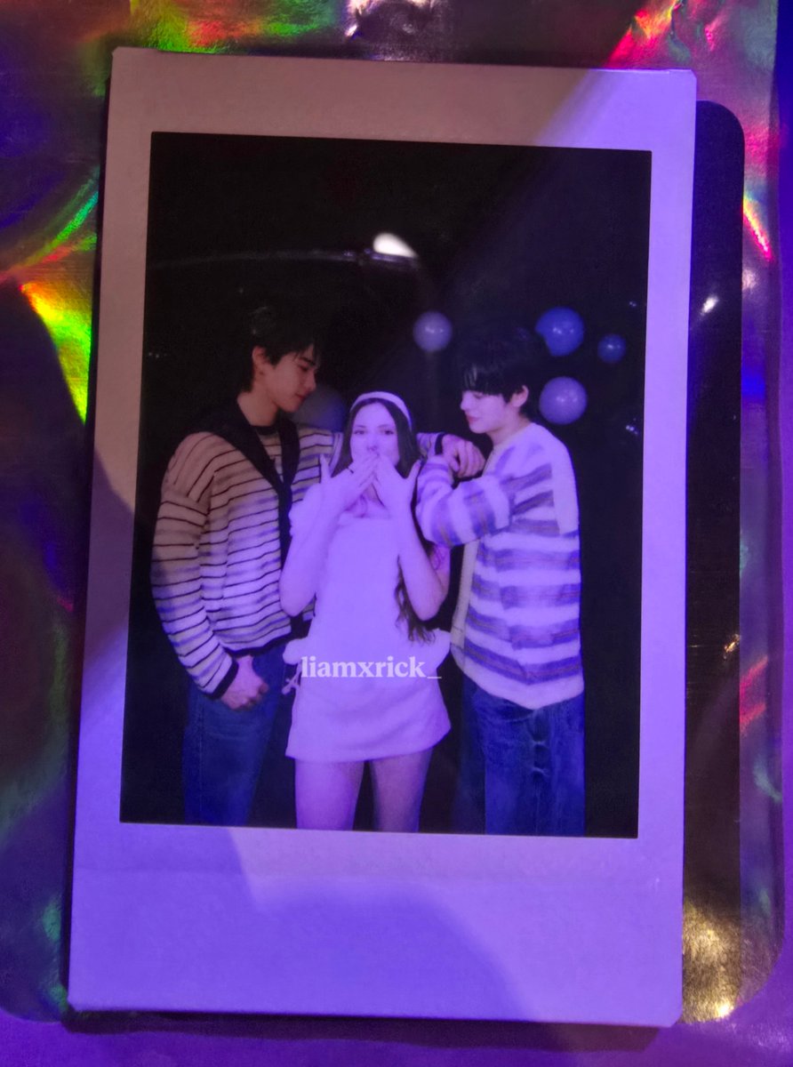 liamxrick_'s tweet photo. my polaroid with teeteepor 🥺 I asked them many times beforehand if they were comfortable with this and they were so sweet 🥺💗

TEETEEPOR FAN PARTY D1
#MagicPartyD1TMKTTP https://t.co/tXY93kedpw