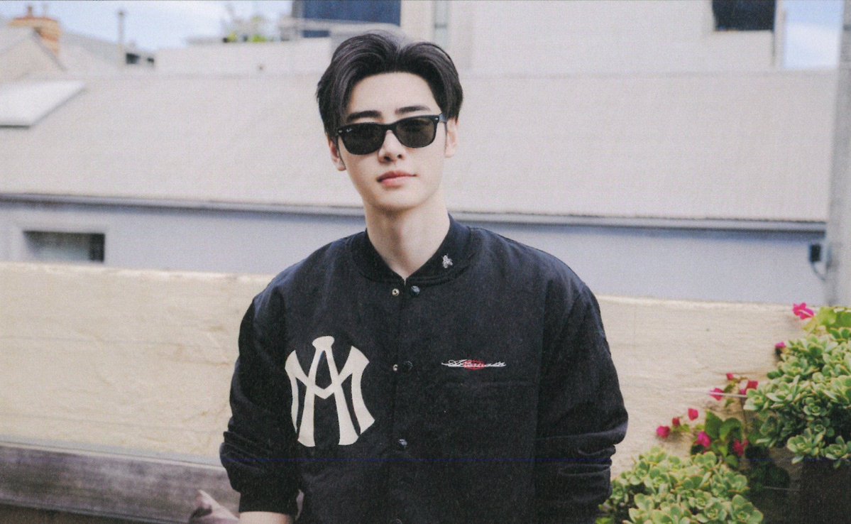 PARKSUNGHOON_ID's tweet photo. [PHOTO] 260627

Eat Sleep Dive in Australia photobook scan. #SUNGHOON Cut.

(1)

#엔하이픈_성훈 #ENHYPEN_SUNGHOON
#성훈 #SUNGHOON 
@ENHYPEN_members @ENHYPEN https://t.co/ivDIvcl7n8