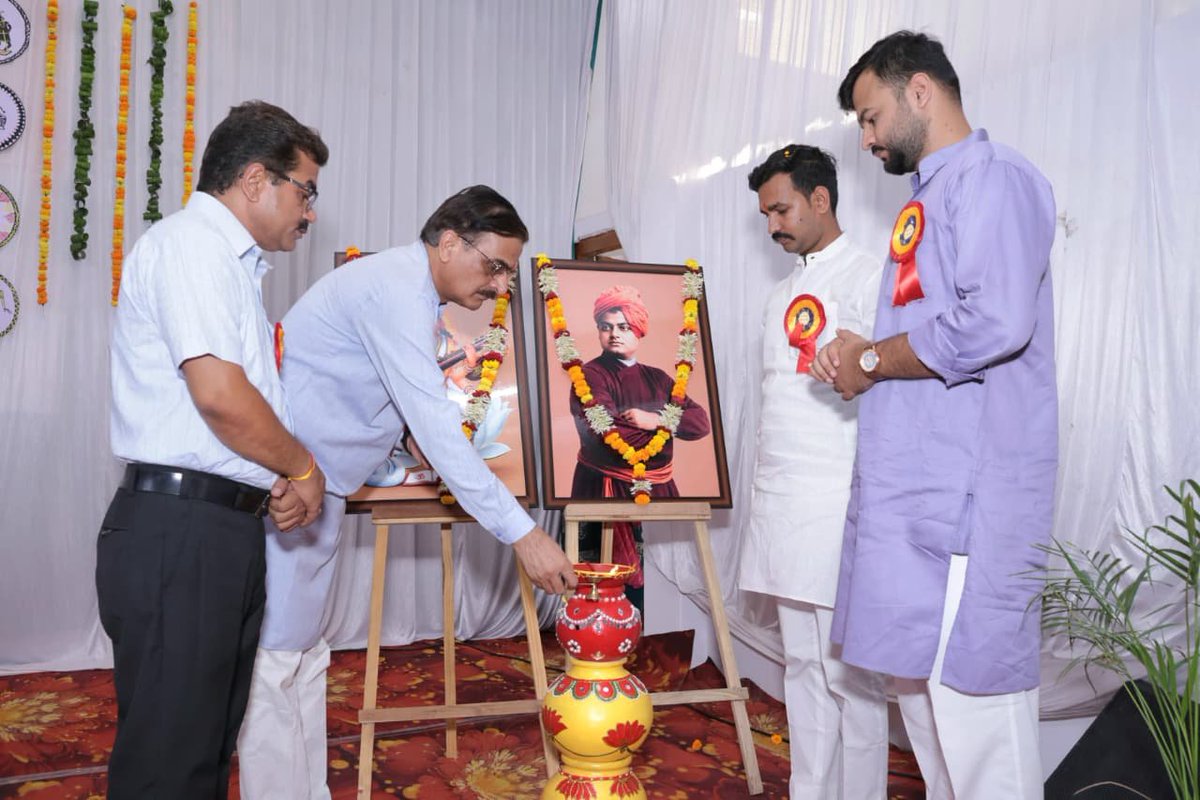 ABVPVoice's tweet photo. महाकोशल प्रांत का 'प्रांत अभ्यास वर्ग' अभाविप के राष्ट्रीय अध्यक्ष @Raghurajagrewa , राष्ट्रीय संगठन मंत्री @AshishSainram , क्षेत्रीय संगठन मंत्री @ChetasSukhadia , https://t.co/VVWUhs26tn