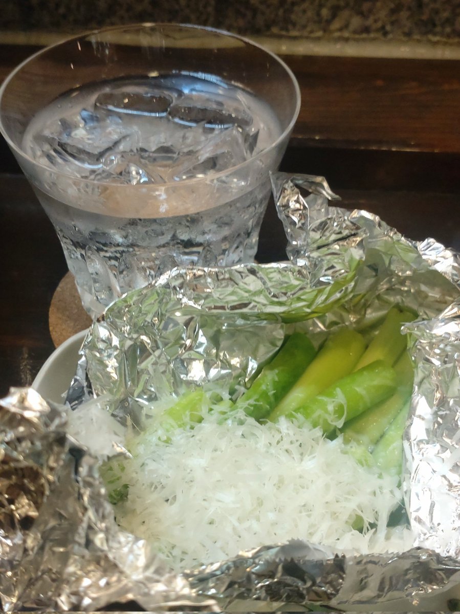 Toshifiss's tweet photo. アスパラって良いやつ＋プロの手に掛かるとクソ美味いんやな( ･́Д･̀) https://t.co/Y35R0Lb91p