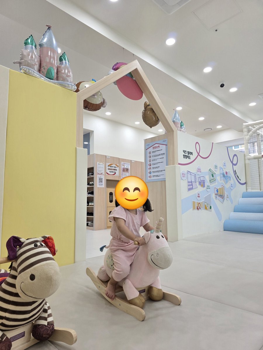 Viewtiful_World's tweet photo. 말 ��는거 좋아할 나이 https://t.co/OTK5ARQu5x