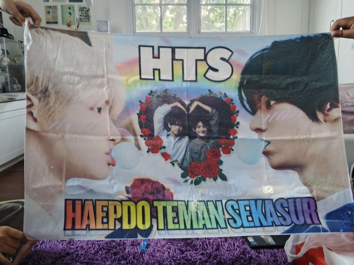 onyourzani's tweet photo. detik detik pengibaran bendera haepdo.. dikibarkan oleh saudara @dohoondimsum dan @haepcenter https://t.co/5VLr2QHC08