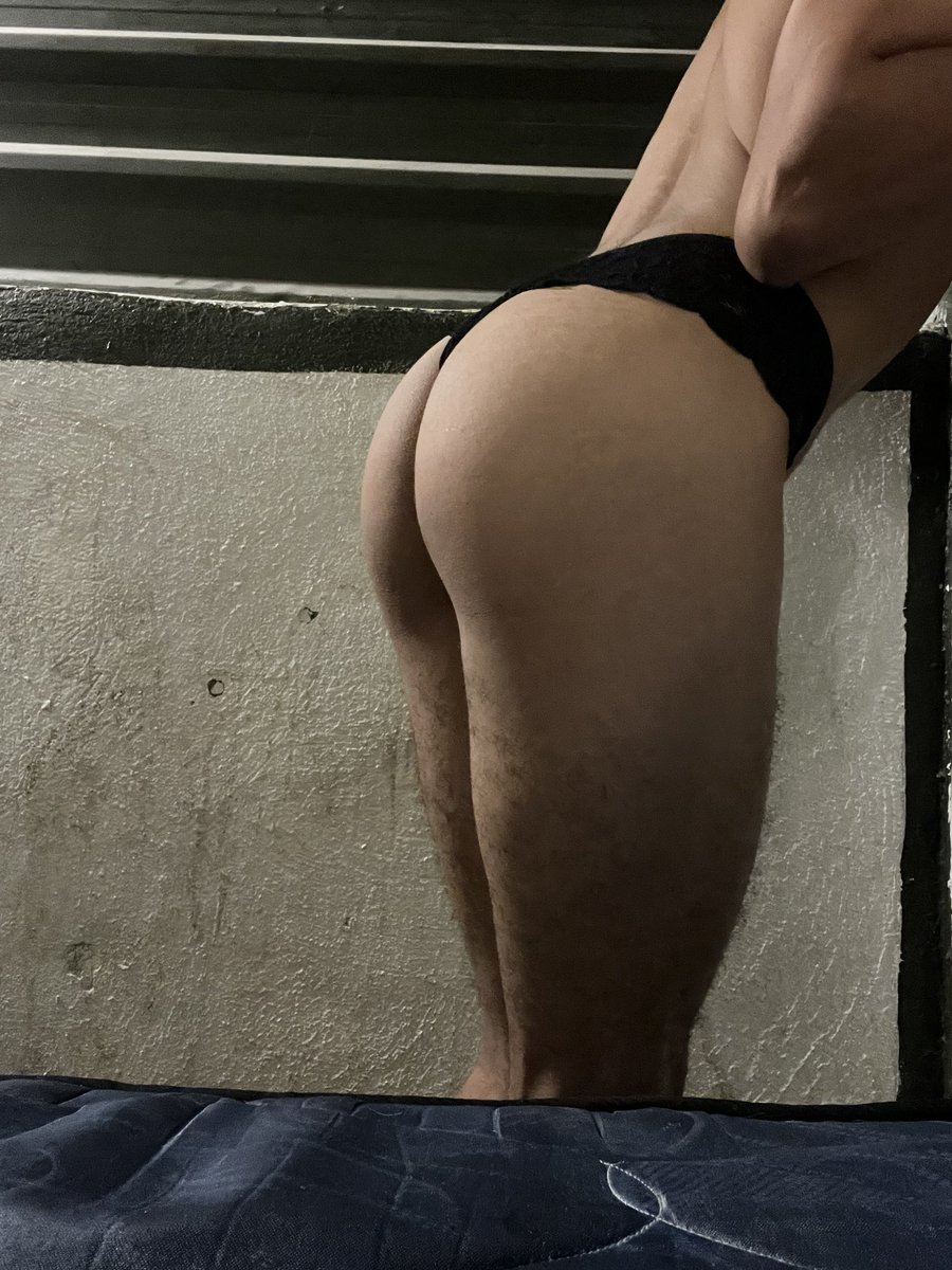 LatinFemboy87's tweet photo. Ahorita me dieron una cogida riquísima 
El chico tenia buena herramienta, me encantó 🫪🫣
#Sissy #Gay #tranny https://t.co/ictWP8Indk