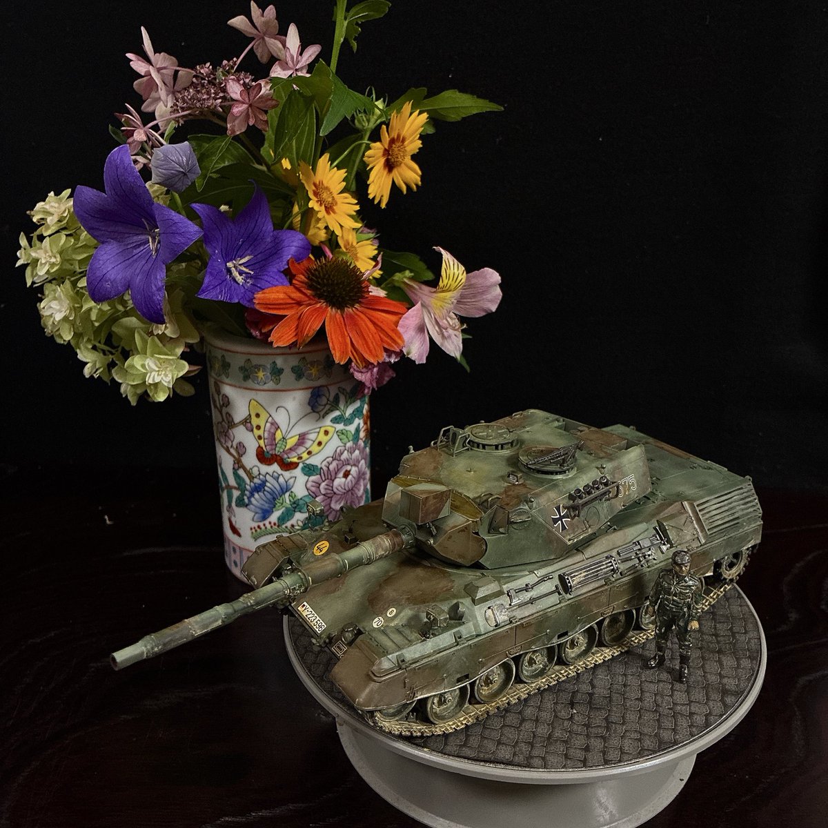 koujinjpw's tweet photo. 1/35 西ドイツレオパルドA4  タミヤ

完成しました😊
#レオパルドa4 
#タミヤ https://t.co/VQbI7MNmsU