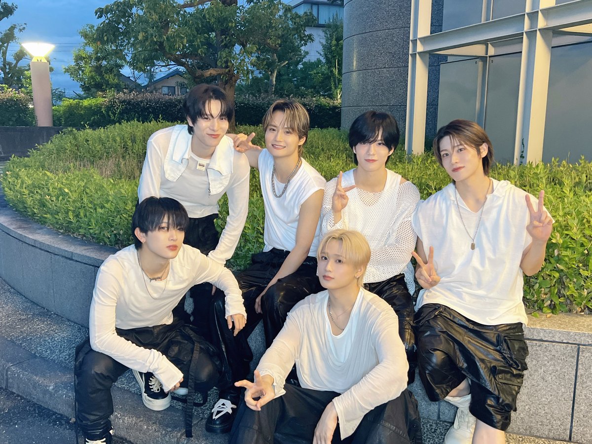 official_DXTEEN's tweet photo. [📸]260627

#DXTEEN 7TH SINGLE『Wanna』
リリース記念イベント
「NICONICOトーク会」🕶️
in 京都・みやこめっせ第2展示場

お足元の悪い中、
会場にお越しいただいたNICOのみなさん
ありがとうございました！
気をつけてお帰りください☺︎

そして今夜21:30には
'JOY' Performance Clipプレミア公開🎥
こちらもぜひチェックしてください☺︎
🔗https://t.co/Bi8WEqrVBX

#DXTN #DXTEEN_Wanna