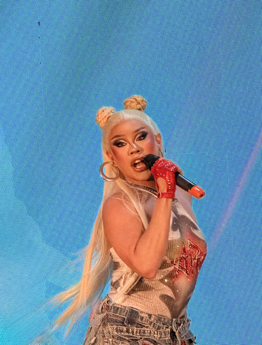 paatrisyaaa's tweet photo. Ang ganda ni @arizonabrandy kanina sa Araneta 😭 https://t.co/JUWOD9RukG