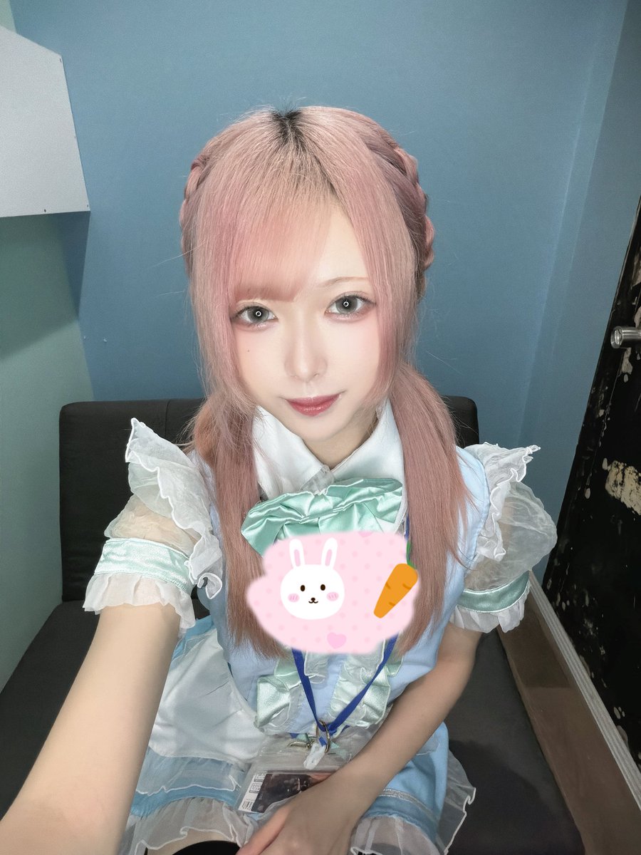 Mermaid_mugi's tweet photo. おきゅいんꯁꯧ
今日で本入2ヶ月目！！😻
#八王子
#コンカフェ
#飲み放題
#歌い放題 https://t.co/VUZ7o75VWJ