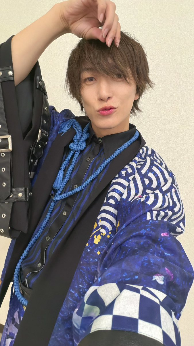 jinkubon's tweet photo. 地元岩手でのLIVE！
めっちゃたくさんの人が集まってくれて嬉しかった！
姪っ子たちも大集合！お世話になってる人も大集合！

岩手でこうやって活動できるのほんとＳｕｇａｒのおかげ！
ありがとう😭

 #甘党男子
 #前潟イオン https://t.co/Ze1JZHSPmb