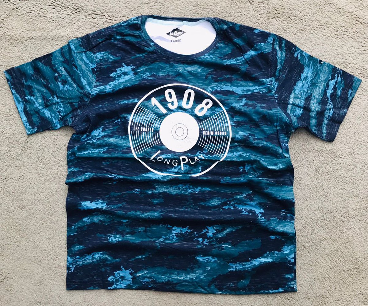 _thetshirtguy_'s tweet photo. drop II 

whatsapp 
+233 59 802 5466
to purchase 

1. L - ¢80 
2. L - ¢80 
3. L - ¢80 
4. L - ¢80 https://t.co/hDyLyQKtFr