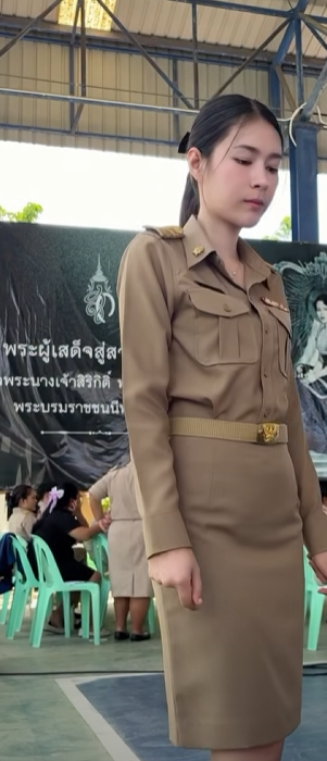 AkashMuthal19's tweet photo. เป็นครูที่สูงยาวเข่าเสื่อม 😝🤣 https://t.co/t2wuaCEcVK