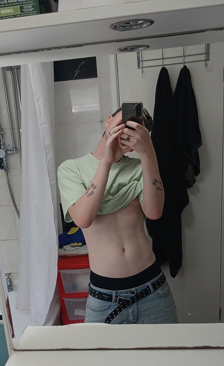 Fae_b0y's tweet photo. Going to the b-each 🌞

#gay #gayuk #gaypic https://t.co/M3lWisnv6q