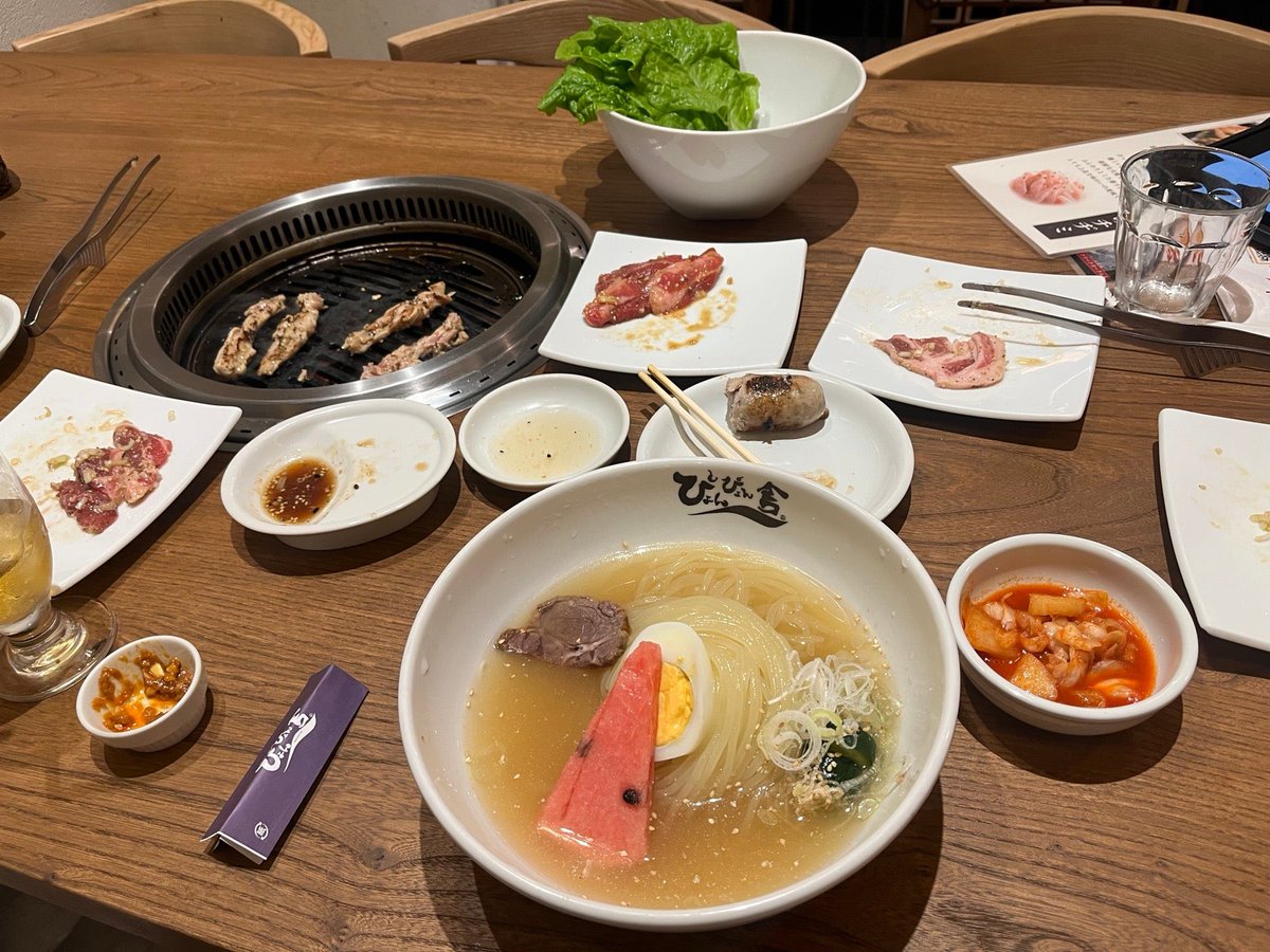 buryont's tweet photo. 全部の肉にサンチュ巻いて食べた https://t.co/GjAPfKX2WV https://t.co/vSfoJUY3FI