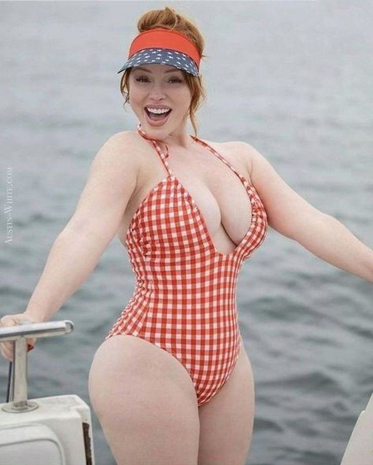 ViralX26's tweet photo. Bryce Dallas Howard has Perfect Curvy Body !!🍑🥵🔥 https://t.co/jzYxrSOXfU