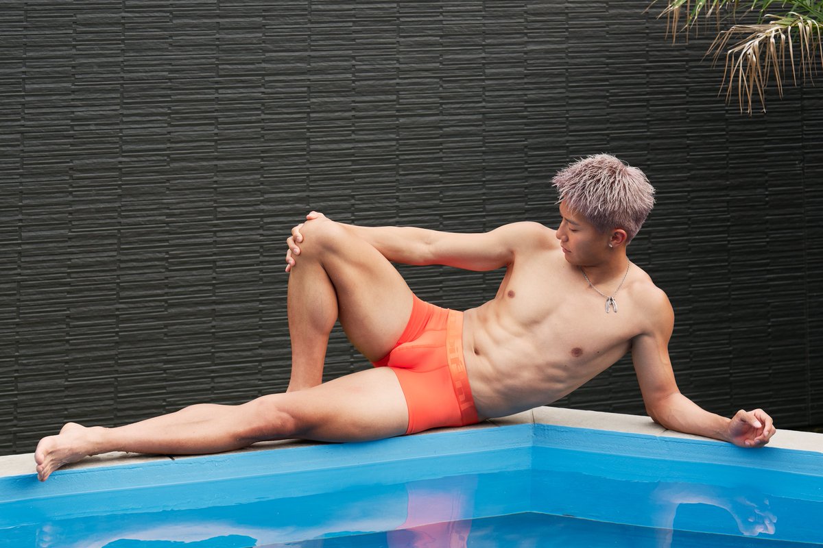 Kanji___0308's tweet photo. プールサイドでまったり🌞🏊🏽 https://t.co/lRCXd6rFa7