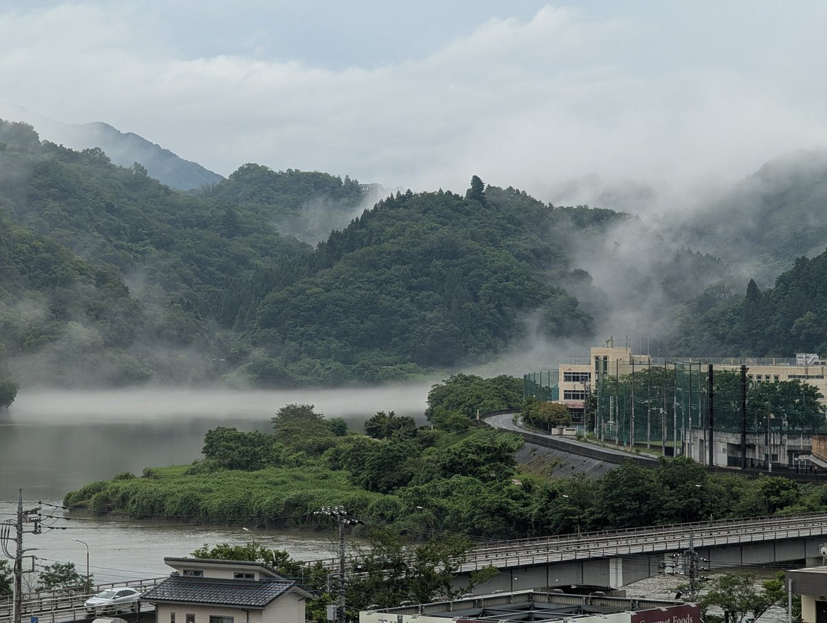 uenoharakankou's tweet photo. 心配してた台風も地震の影響も特になく本日も無事に営業できました🙇🏻‍♀️⸒⸒
ぷちっとマルシェの耳つぼジュエリーも大好評✨
またセラピストさんに来ていただくことになりそうです😊

明日は8時30分から17時までの通常営業です。
ぜひお気軽にお立ち寄りください🤗 https://t.co/ElSoljul5R