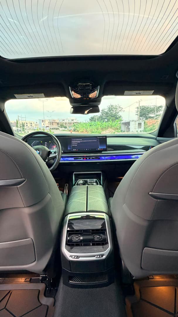guezt4vo's tweet photo. ✨ #230M 2025 BMW 740i (TOKS) 🤍👑
Experience first-class luxury at an exceptional value! 🌟 2025 BMW 740i blends timeless elegance with cutting-edge technology, offering a whisper-quiet ride, a refined turbocharged engine, and a cabin crafted for pure comfort. 🚘 https://t.co/CSHcDUtUqy