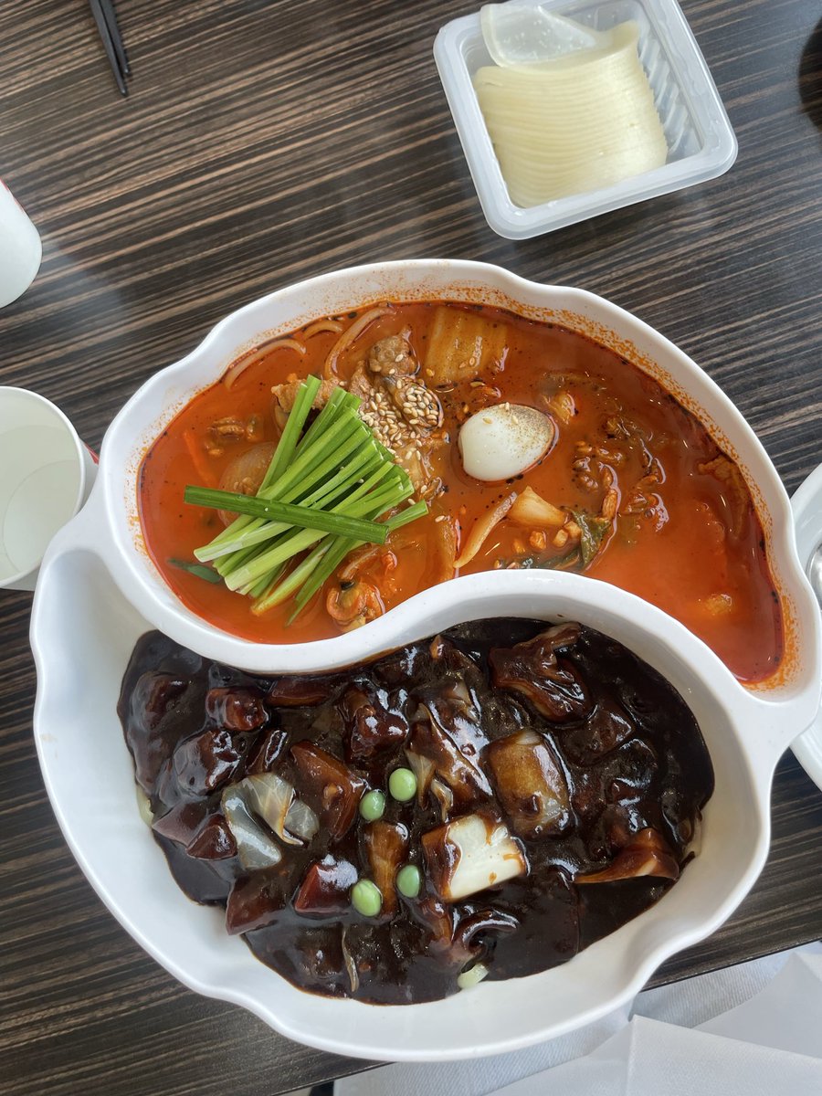 윤(yun) tweet media