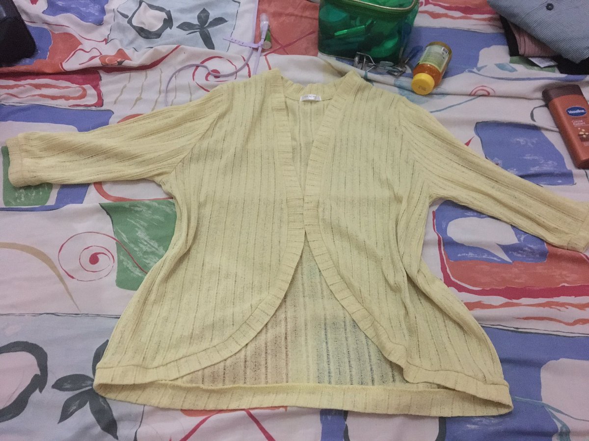 k_eon__ho's tweet photo. preloved cardigan &amp; baju lucuk 15k an https://t.co/eGtpKpUE1j