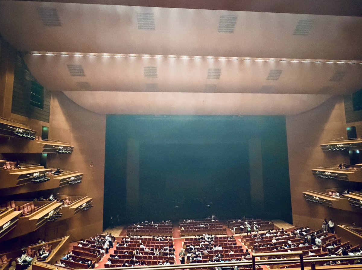 melakuro's tweet photo. なとりくん
武道館以上に熱かった
12月にまた https://t.co/m9q4OqaM1S