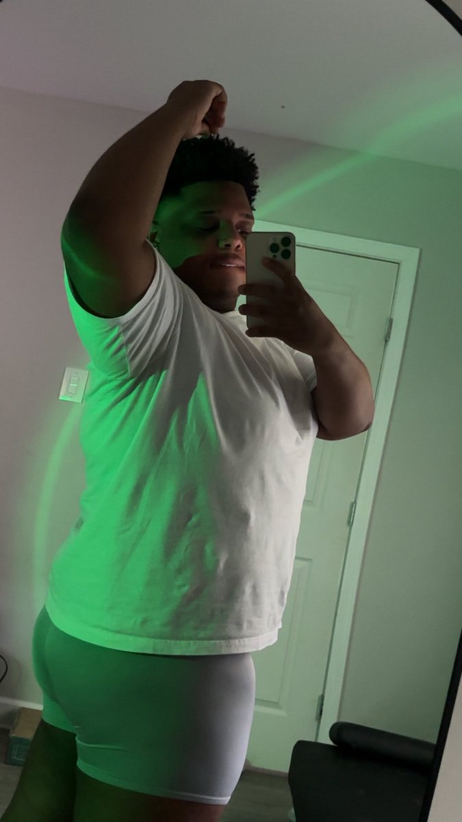 Gagonbigd's tweet photo. Y’all still like big niggas or the trend over?
#gay #bi #mlm #bigboy #chub #nsfw #chudai #wataa https://t.co/rMEac79J4q
